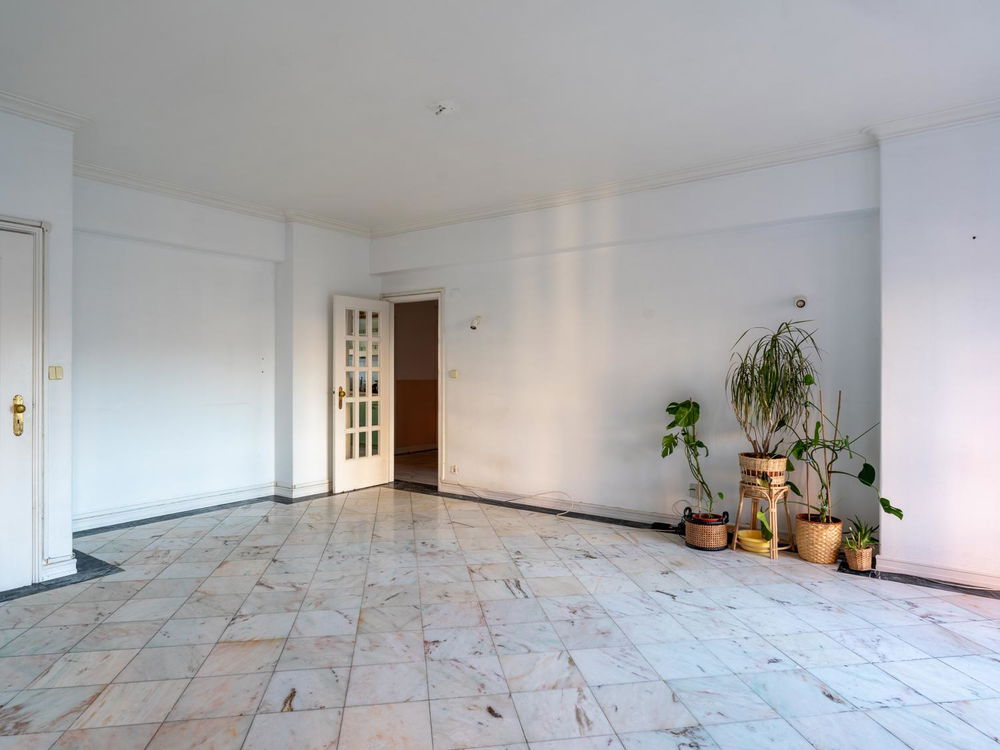 2+1-bedroom apartment with lift in Laranjeiras, Lisbon 2377115533