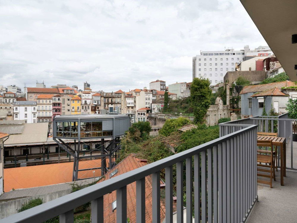 1+1 bedroom apartment with balcony next São Bento station, Porto 224018267