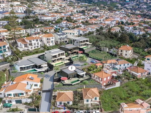 2 bedroom villa with view and pool, in Funchal, Madeira 1413830631