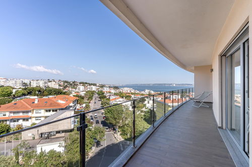 4-bedroom apartment with sea view, in a gated community with garden and pool 1675890863