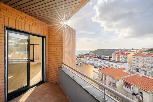 2 bedroom apartment, with balcony and parking, Oeiras 2229352241