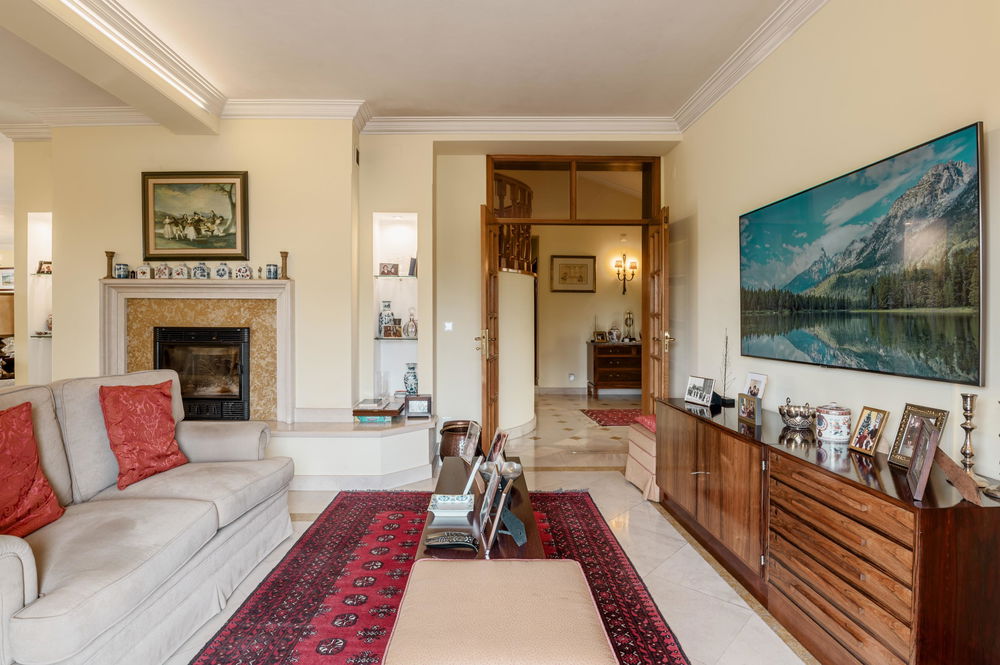 5-bedroom villa with sea view, in Parede, Cascais 620517292