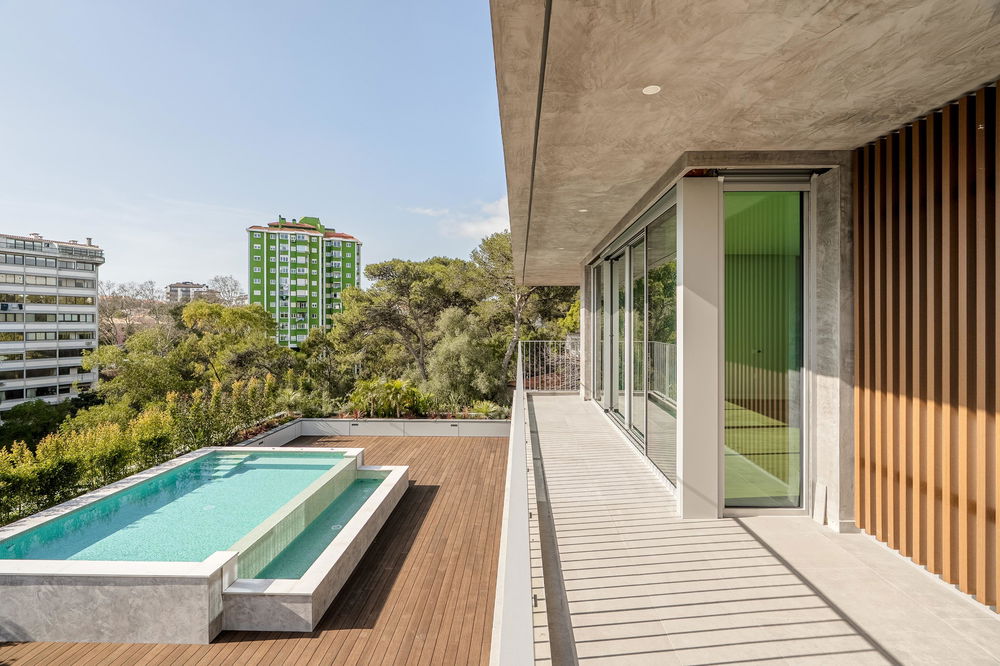 3-bedroom penthouse with garden and pool in Cascais 3160100546