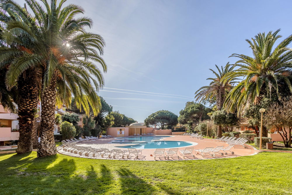 3-bedroom apartment in Quinta da Bicuda in Cascais. 2958085630