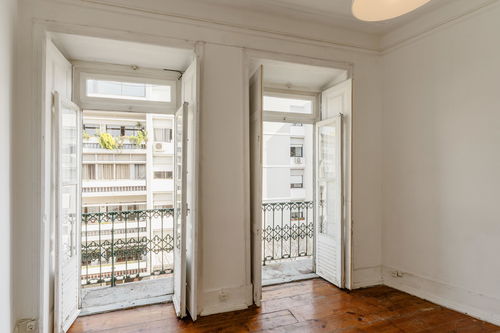 Apartamento T2 com vista rio no Princípe Real em Lisboa 802572847