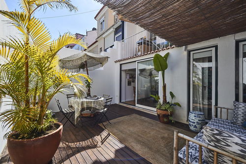 Renovated 2-bedroom apartment with terrace, Lisbon. 2197549384
