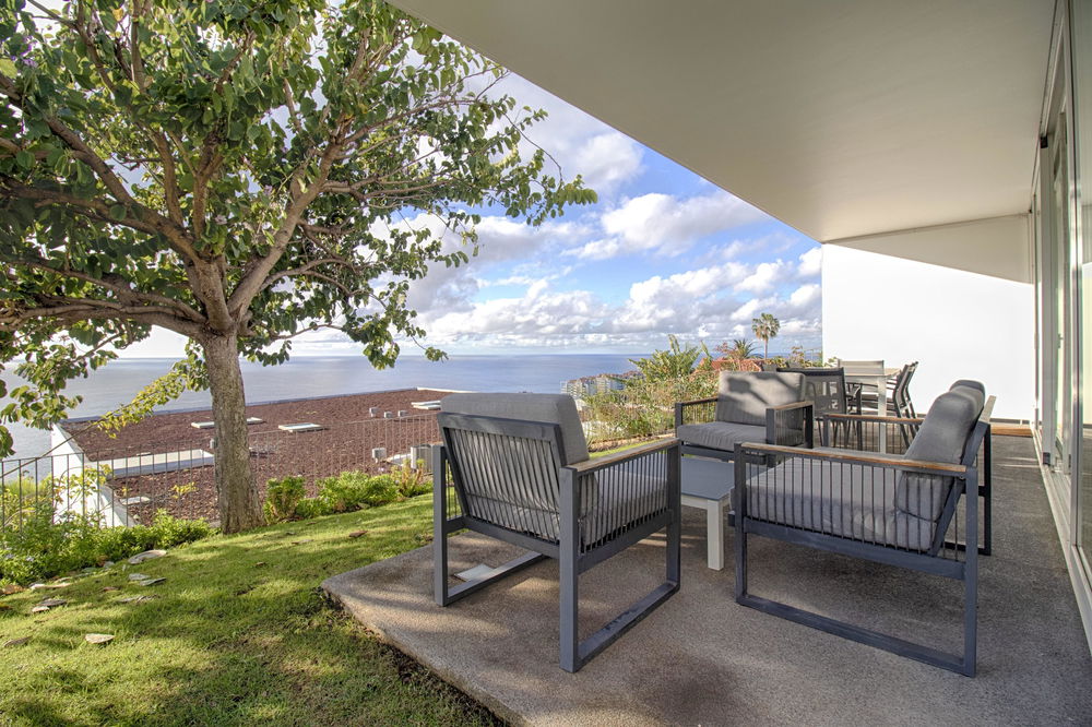4 bedroom villa with sea view, in São Martinho, Funchal 324086843