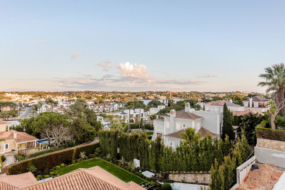 Moradia T4+1, com piscina, jardim, Quinta do Lago 4192825628