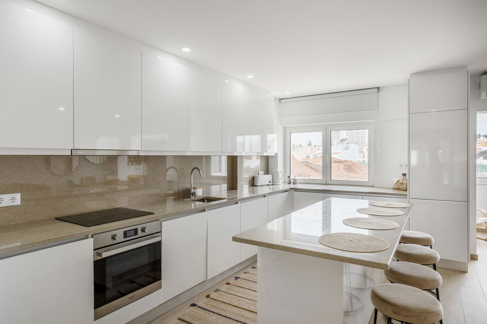 2+1 bedroom apartment with balconies, Quarteira Algarve 4011316904