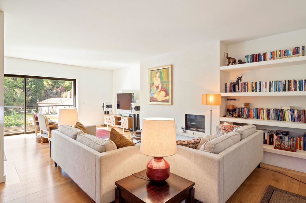Two-bedroom apartment, luxury condominium, in Lumiar, Lisbon 2108138106