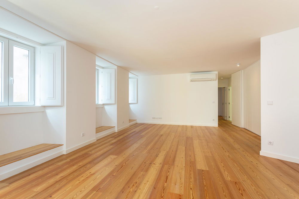2-bedroom apartment, Martim Moniz, Lisbon 1698063892