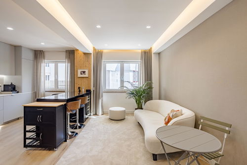 3-bedroom apartment in the center of Paço D’Arcos, Oeiras 2512184384