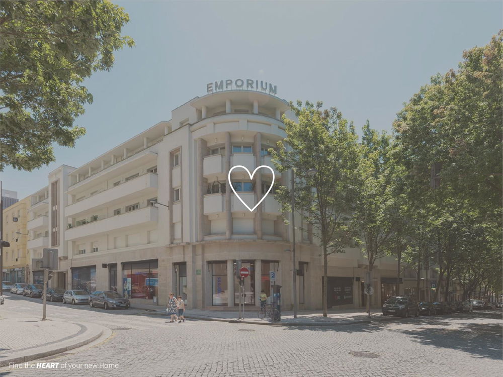 3-bedroom apartment with garage in Emporium Building, Porto 1255949577