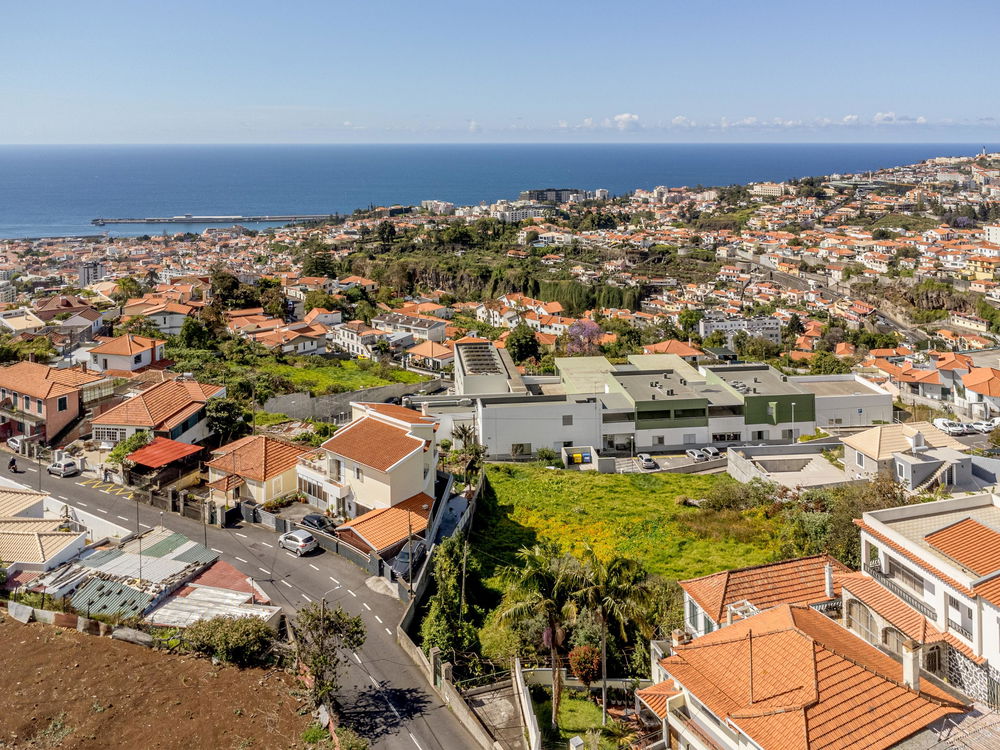 Plot of land for construction in Funchal, Madeira 2972266238