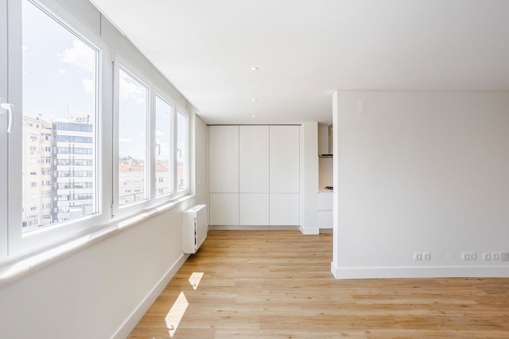 2-bedroom apartment with balcony in Avenidas Novas, Lisbon 3965721934