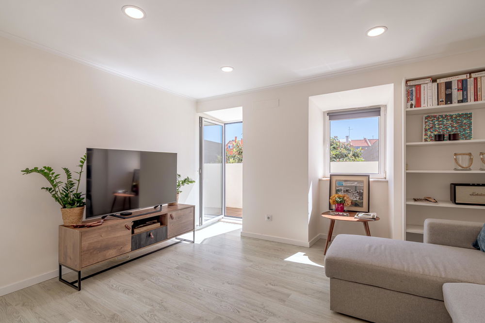 1+1-Bedroom Apartment with Balcony in Junqueira, Lisbon 1075751223