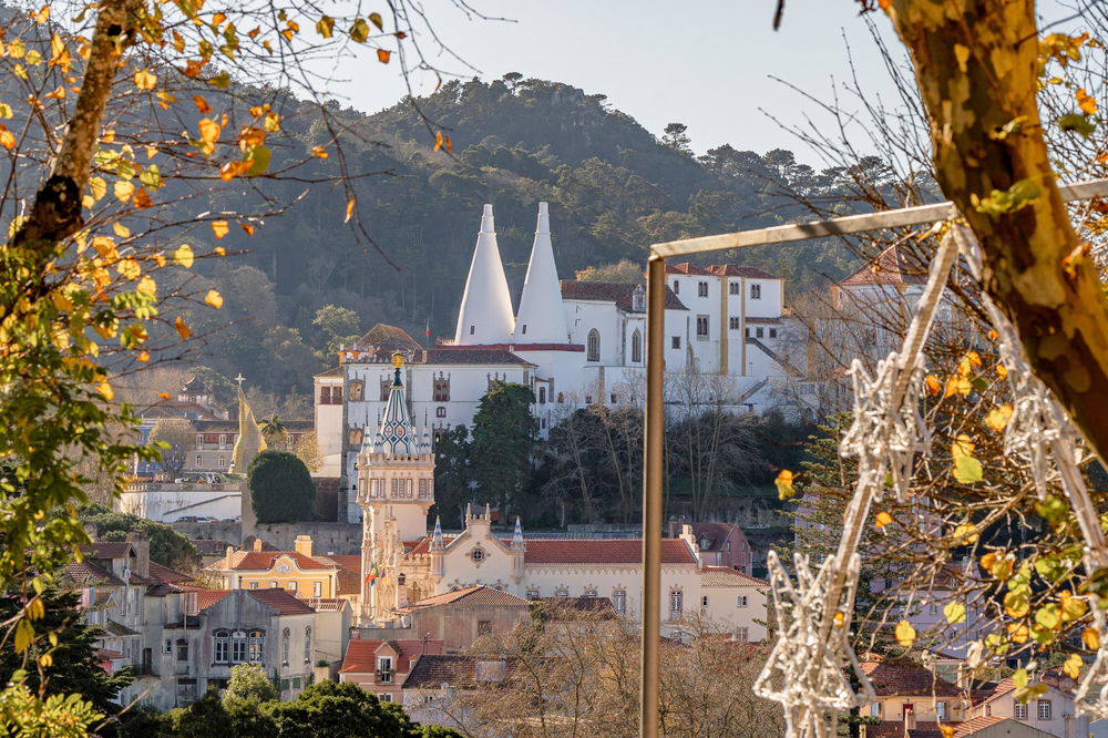 Three-bedroom apartment with garage and view, in the Historic Center, Sintra 288375919