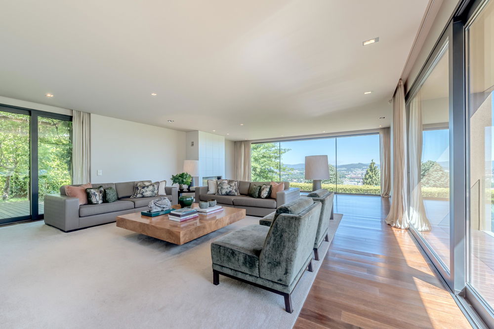 5-bedroom house with pool and garage, in Penha, Guimarães 1104447533