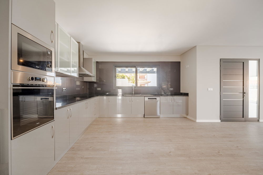 Semi-detached 3-bedroom house in São Roque, Funchal 2201085548