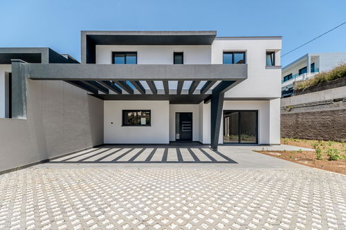 Semi-detached 3-bedroom house in São Roque, Funchal 852716781