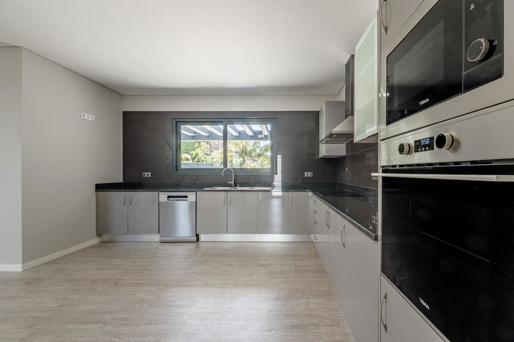 Semi-detached 3-bedroom house in São Roque, Funchal 852716781