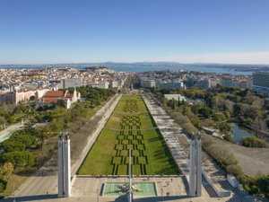 Renovated 4-bedroom apartment in Avenidas Novas, Lisbon 601189913