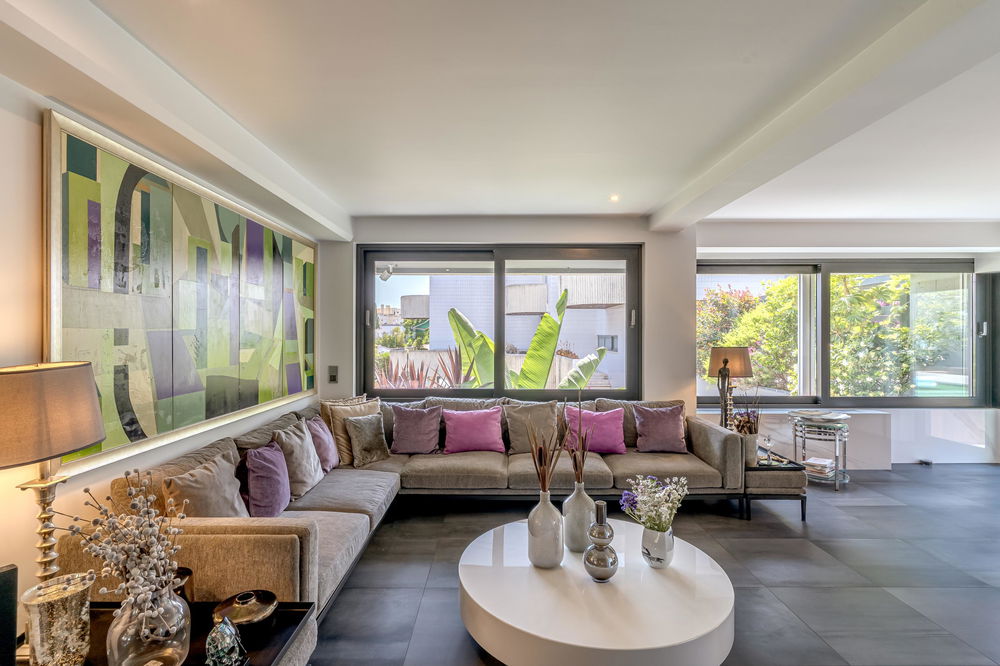 T5 villa with private swimming pool and terrace, located in Belém. 1816333688