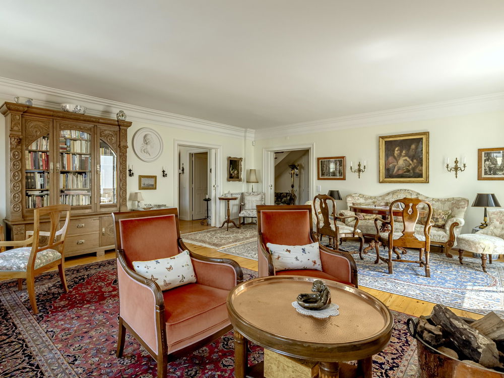 Duplex 6-bedroom apartment in the historical center of Cascais 2639020405