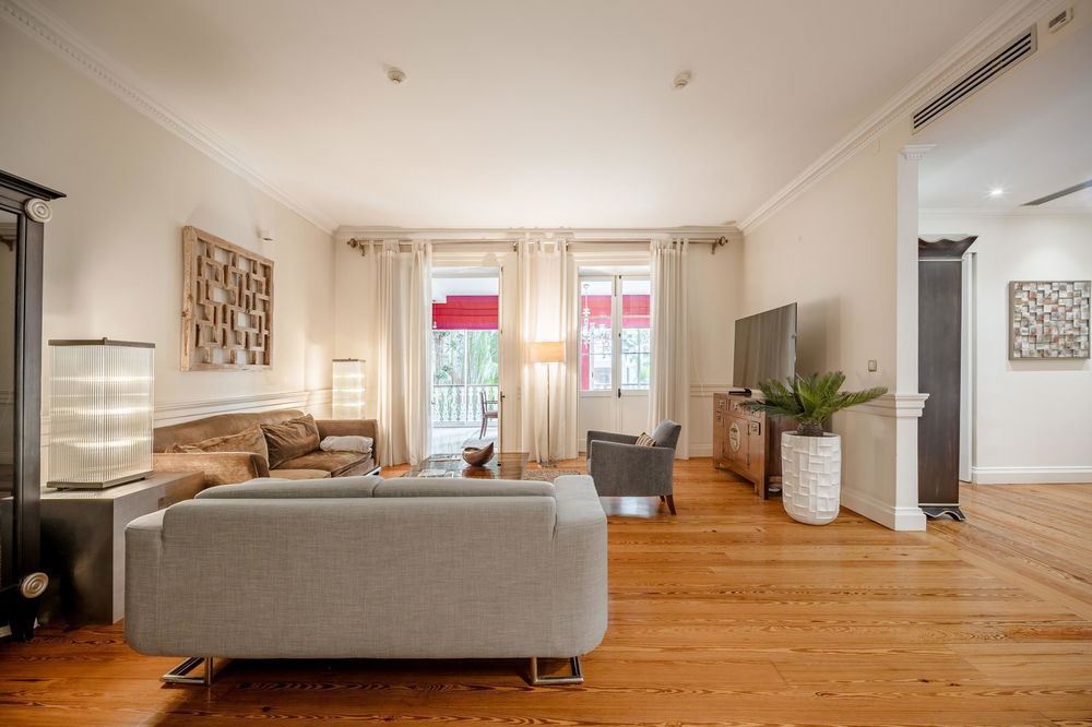 3 bedroom villa with parking in São Pedro, Funchal, Madeira 1352005634