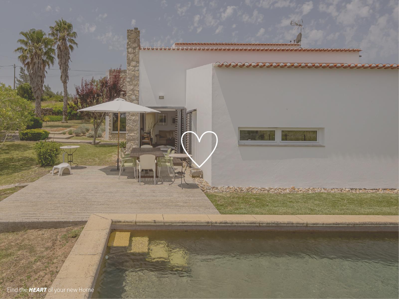 4-bedroom villa with swimming pool and garden in Terrugem Sintra