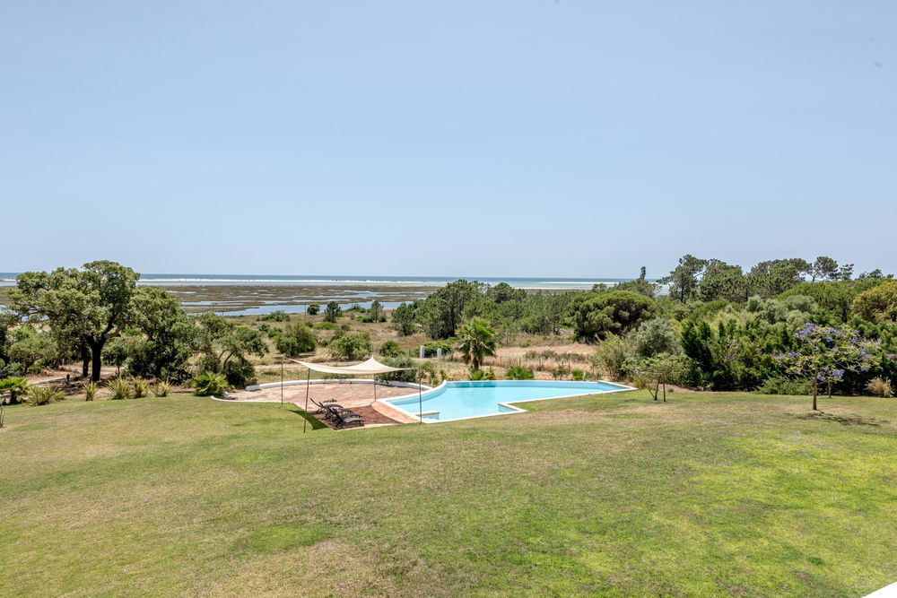 5+1-bedroom villa with swimming pool and garage, in Tavira, Algarve 1778230255