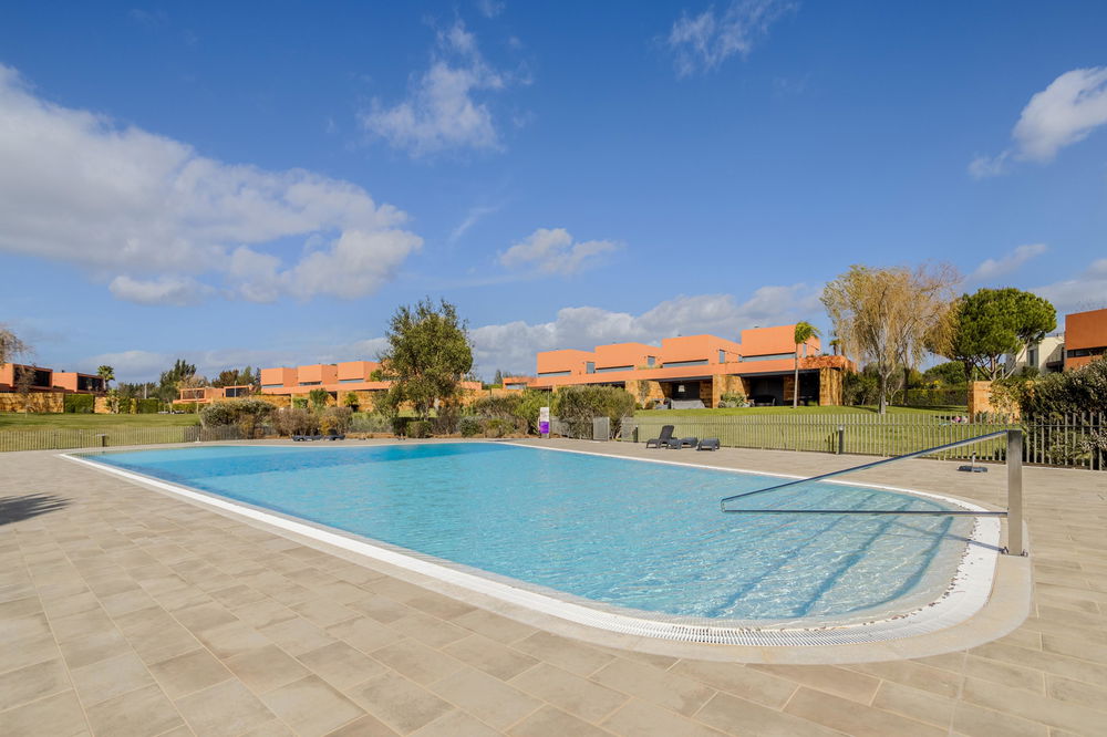 One-bedroom apartment with garden in Vilamoura, Algarve 597458450