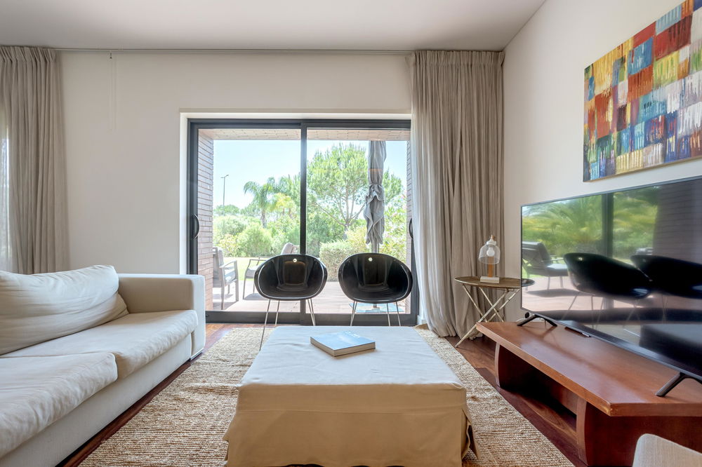 One-bedroom apartment with garden in Vilamoura, Algarve 597458450