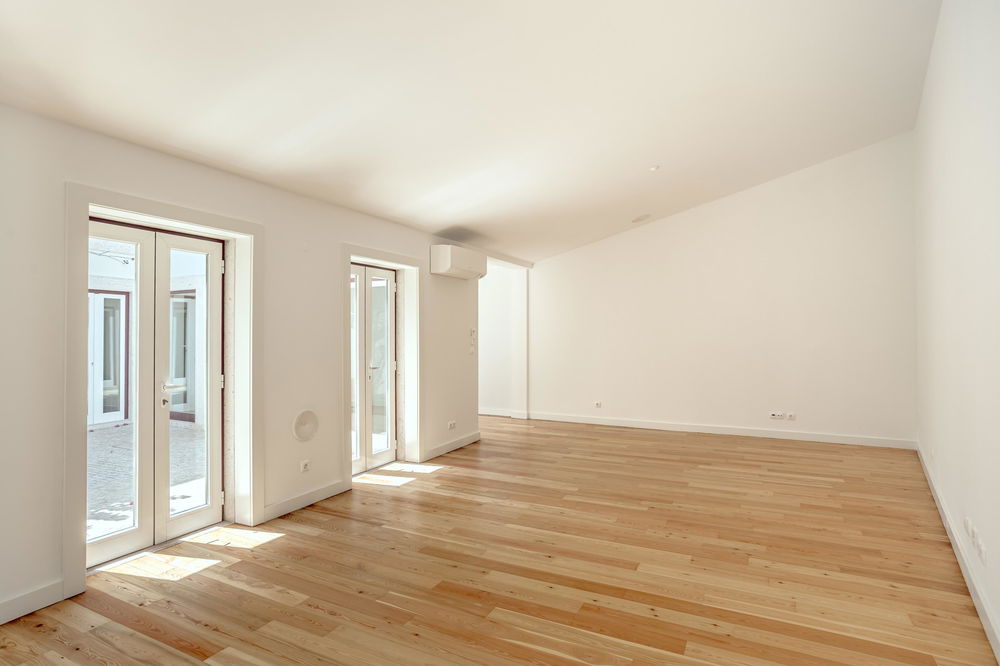3-Bedroom Apartment, Renovated, on Rua de São Bento, Lisbon 1038608881
