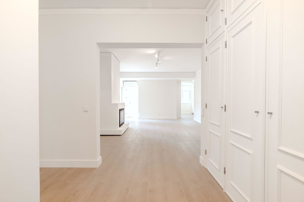 Renovated 2-bedroom apartment in Estoril, Cascais. 2994576364