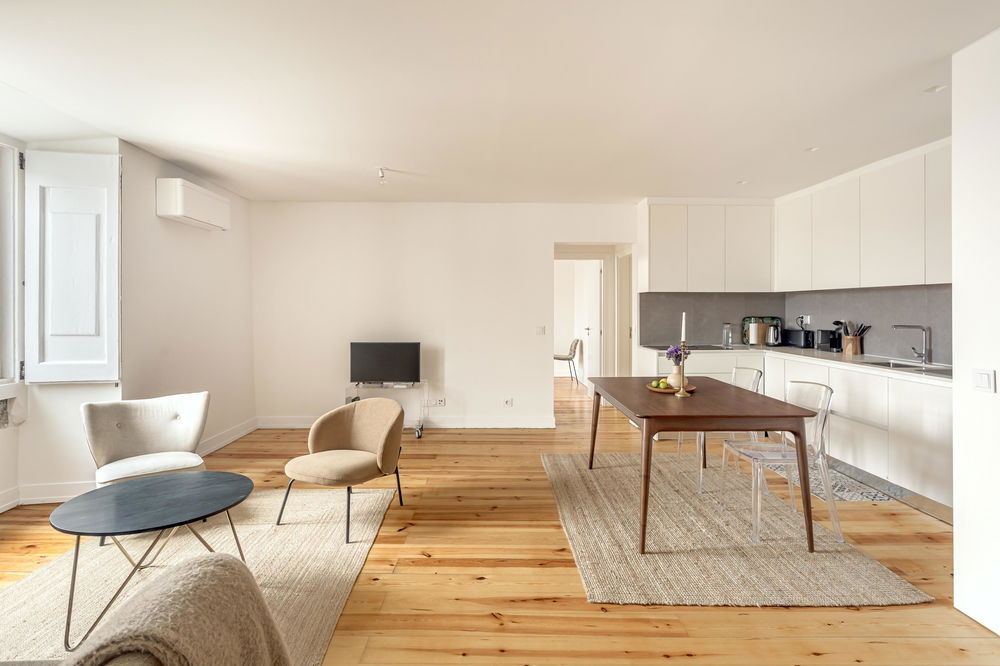 2- Bedroom apartment with parking, in Lisbon 3171551180
