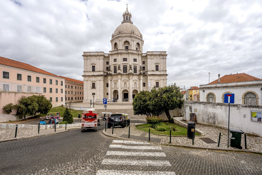 2- Bedroom apartment with parking, in Lisbon 3171551180