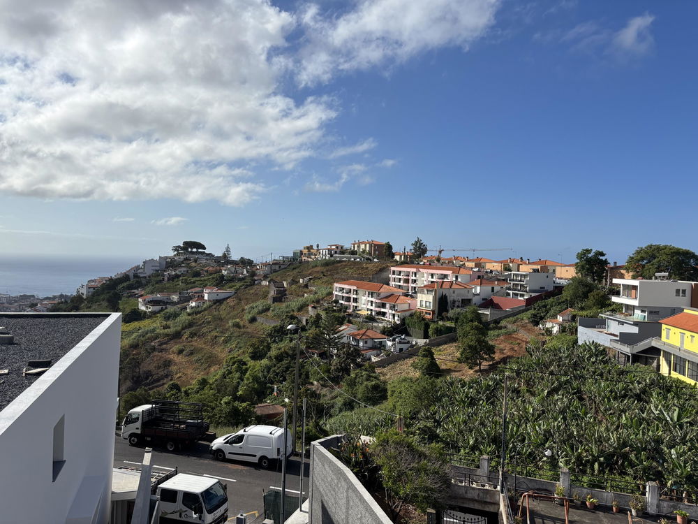 Villa with 3 Bedrooms, Sea View and Balconies in Funchal, Madeira 3071067138