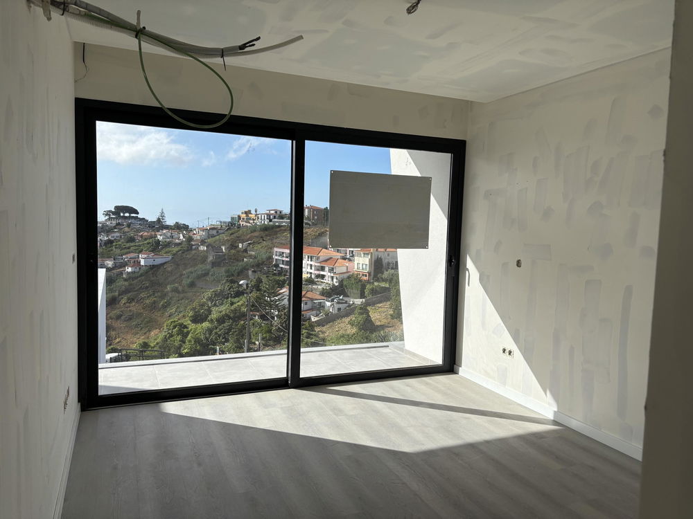 Villa with 3 Bedrooms, Sea View and Balconies in Funchal, Madeira 1478981428