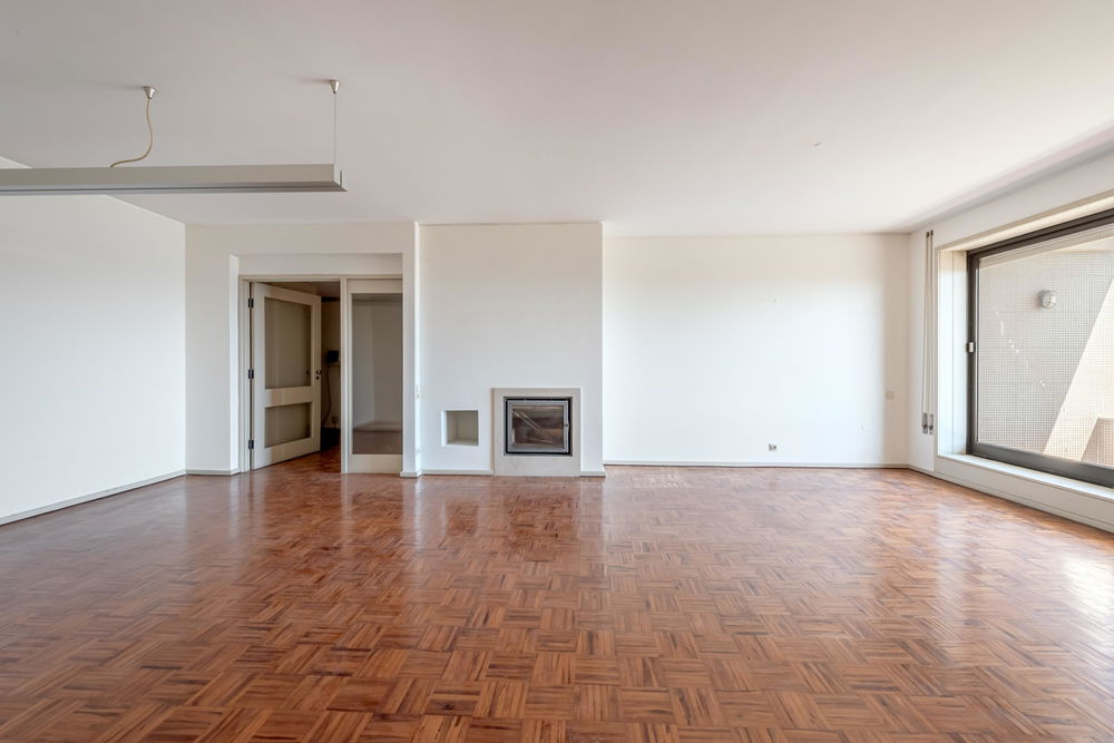 2-bedroom apartment, with parking and balcony, in Porto 1356575930