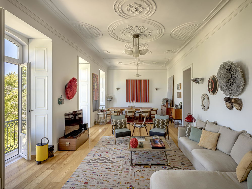 2- bedroom + 1 apartement, with balcony, in Praça D. Luís, Lisbonne 3342721756