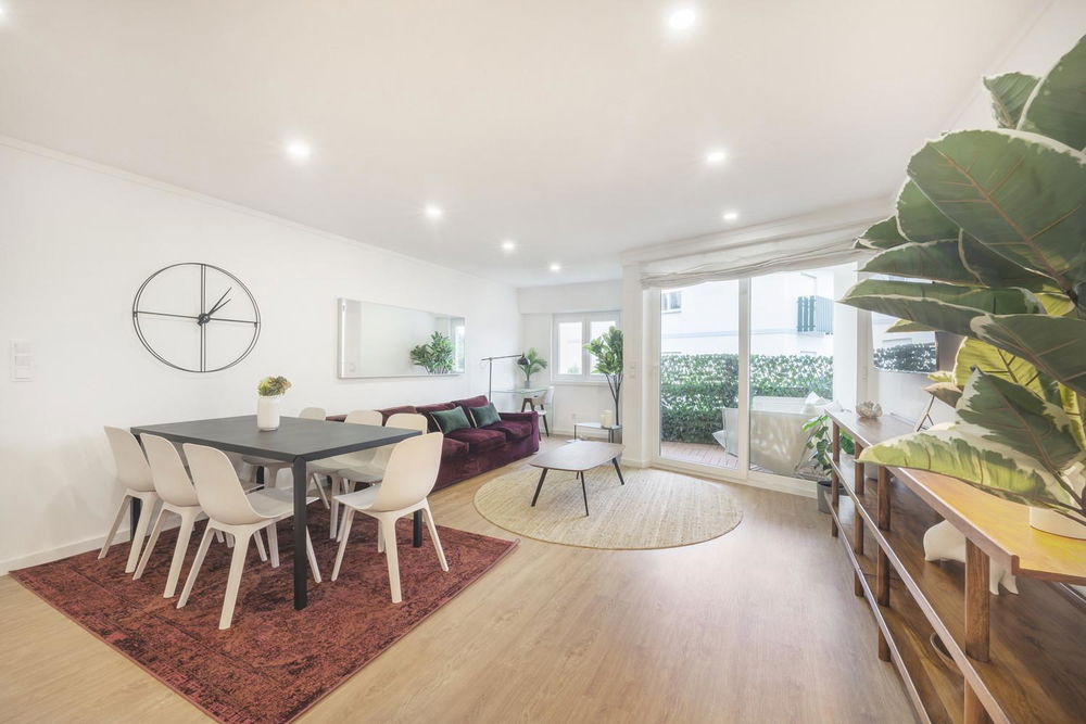 Apartamento T3 remodelado em Cascais 3325138362