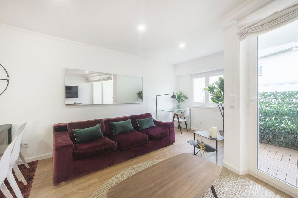 Apartamento T3 remodelado em Cascais 3325138362
