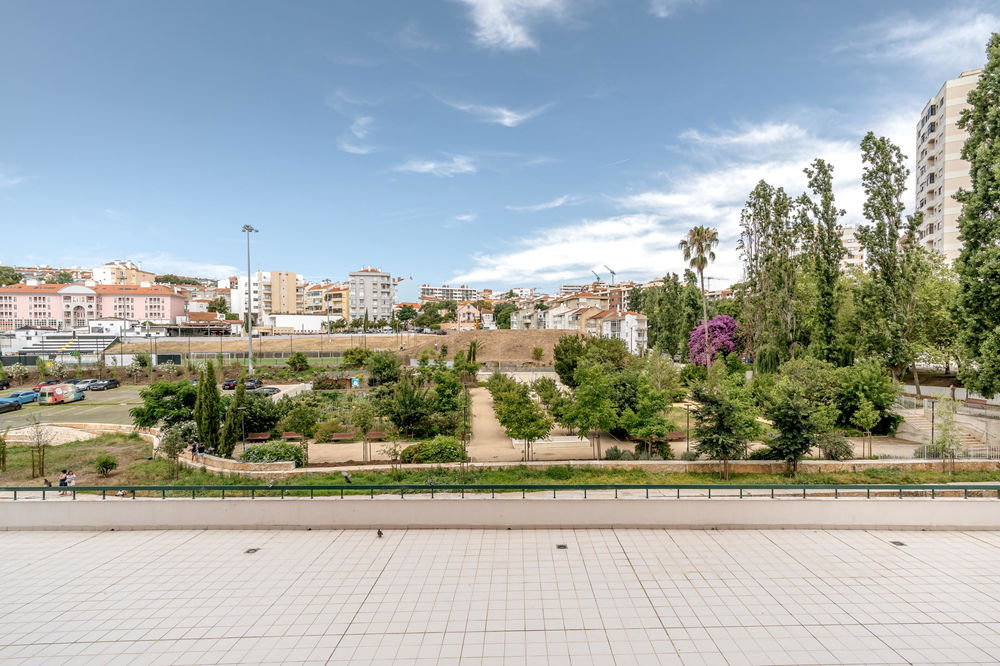 3-bedroom apartment with balcony and garage, in Algés, Oeiras 3114569037