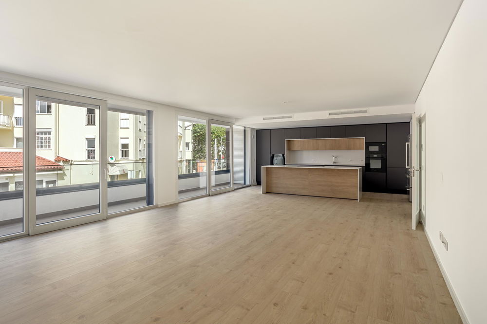 3-bedroom Apartment with sea view and garage in Cascais 568454581