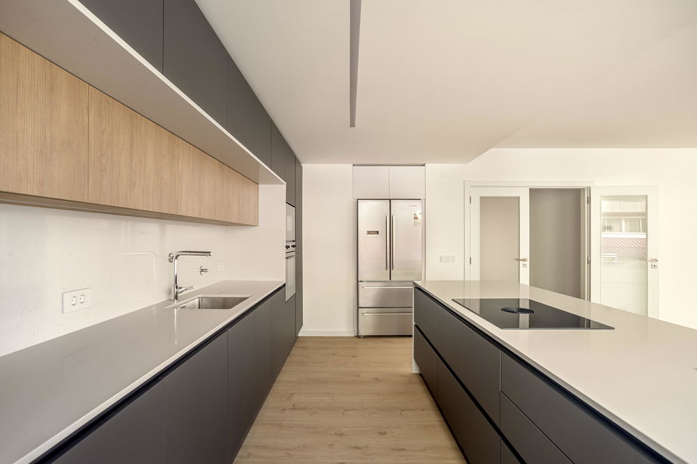 3-bedroom Apartment with sea view and garage in Cascais 568454581