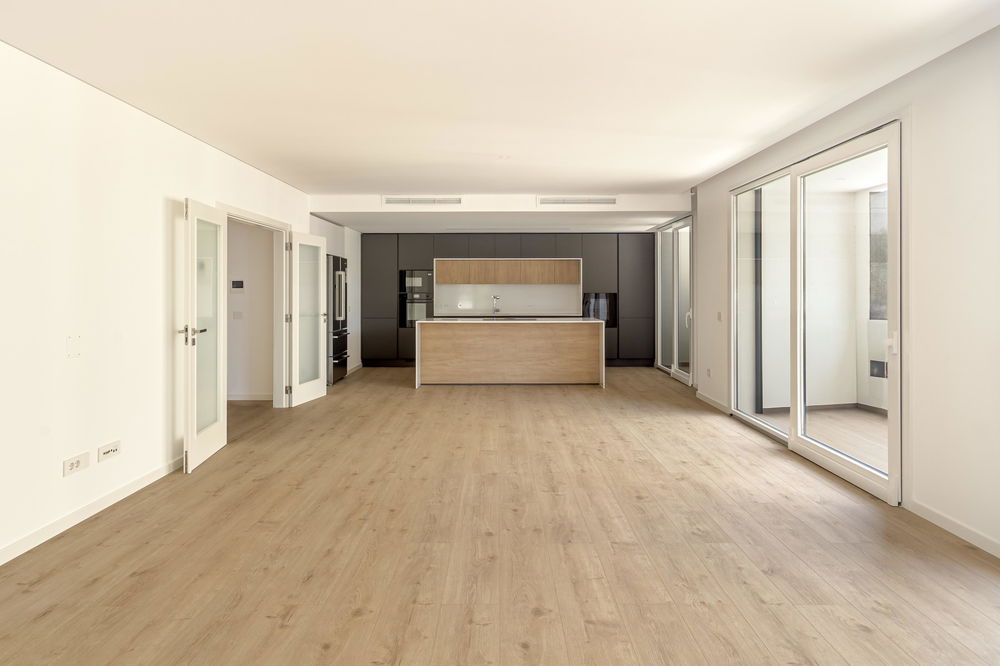 3-bedroom Apartment with sea view and garage in Cascais 3488582809