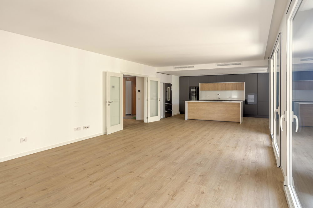 3-bedroom Apartment with sea view and garage in Cascais 3488582809