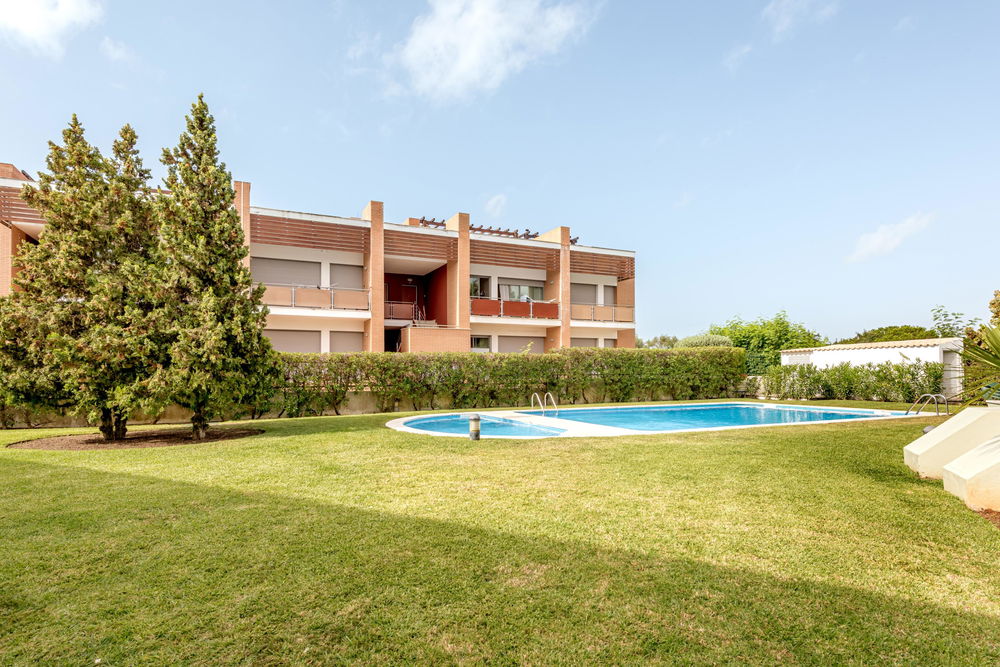 2-Bedroom Villa with Pool in Vilamoura, Algarve 2340327529