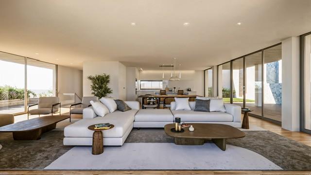 Moradia T3+1 duplex em condomínio no Estoril 1522247809